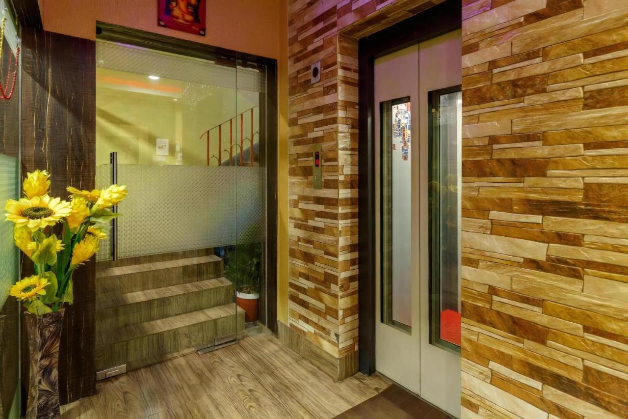 The Silverline Hotel Калькутта Экстерьер фото