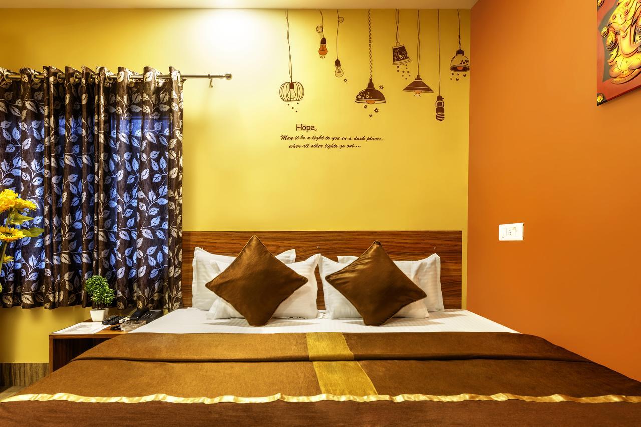 The Silverline Hotel Калькутта Экстерьер фото