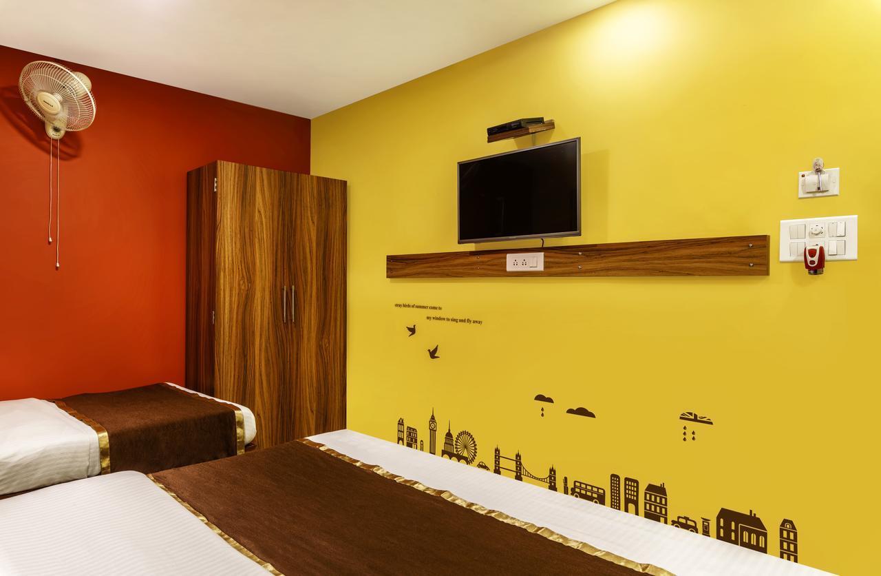 The Silverline Hotel Калькутта Экстерьер фото