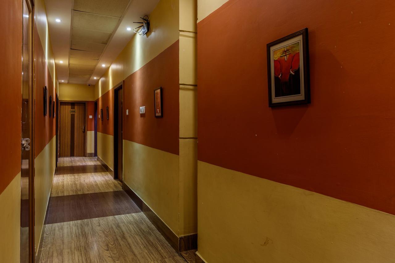 The Silverline Hotel Калькутта Экстерьер фото